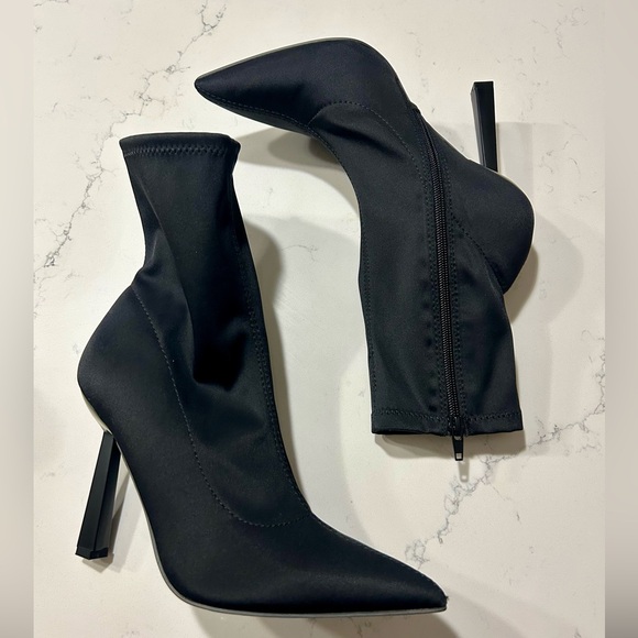 Forever 21 Shoes - Forever 21 Black Heeled Sock Boots - Women’s Size 8